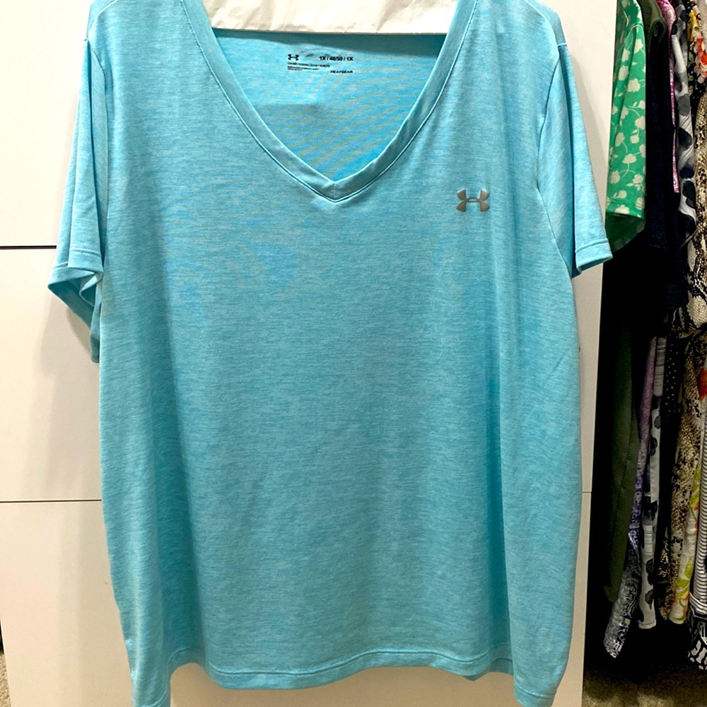 Under Armour HeatGear Vneck Tee